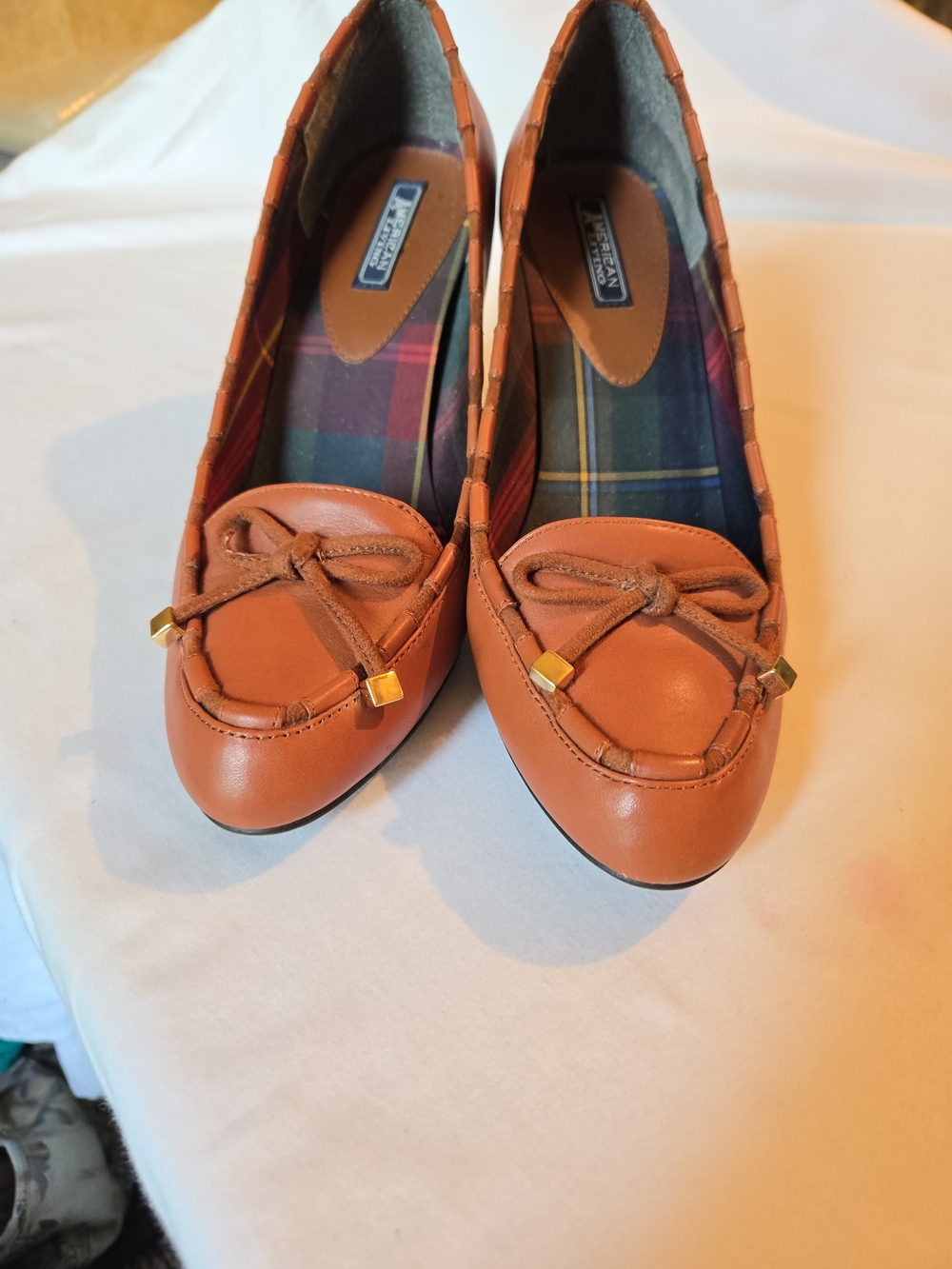 Women’s Tan Leather Heels with Bow Size 8.5